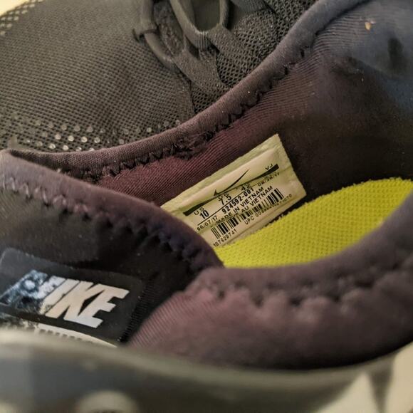 NIKE FreeTR 7 Premium Trainers Just Do It Print Black White Women's 10 - Picture 3 of 5